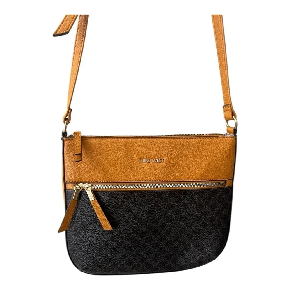 Nine West Crossbody browns and mustard yellow excellent condition